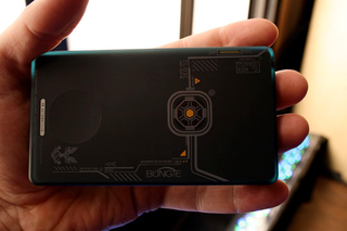 Illustration for article titled First Pics of the Zune Halo 3 Special Edition